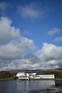 Lagavulin Distillery auf Islay